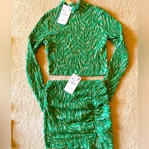 NWT Zara Green Zebra mini skirt + long sleeve top size M
